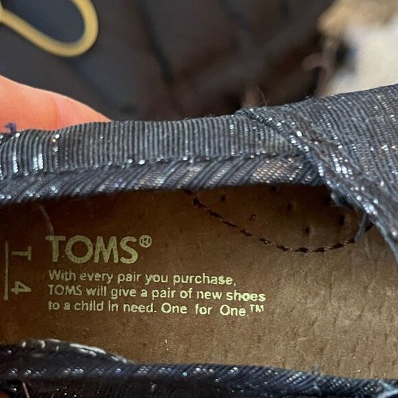 Tom's Metallic Black Flats‎ - Picture 6 of 8